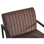Sillón moderno con patas de acero