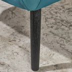 Sillón de orejas tapizado de mediados de siglo