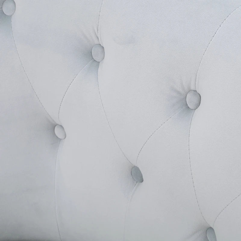 Sillón de orejas tapizado de mediados de siglo