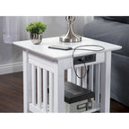 Mesa auxiliar con estación de carga en blanco