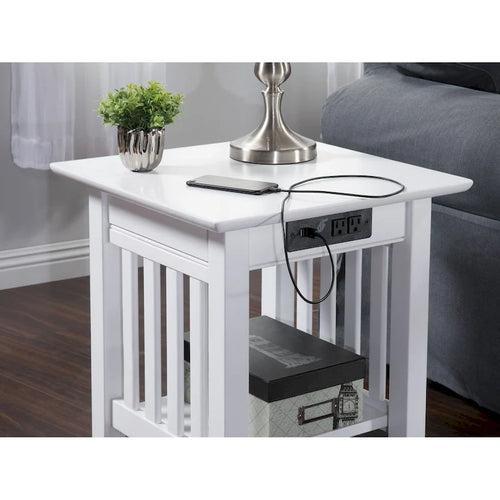 Mesa auxiliar con estación de carga en blanco