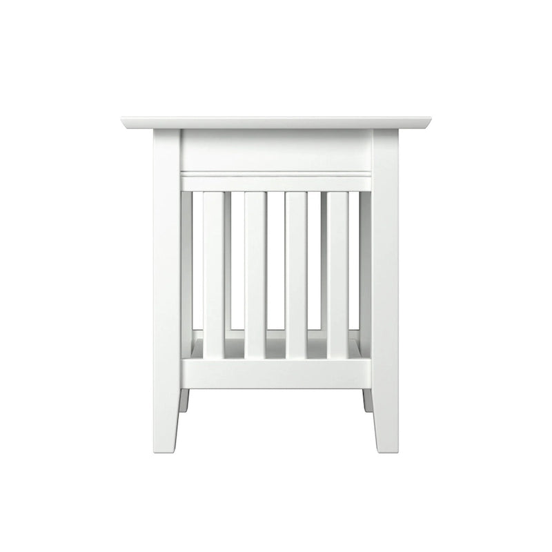 Mesa auxiliar con estación de carga en blanco