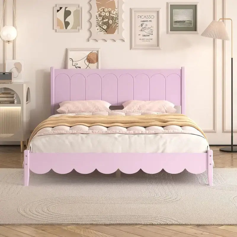 Cama de plataforma tamaño queen con cabecero de madera