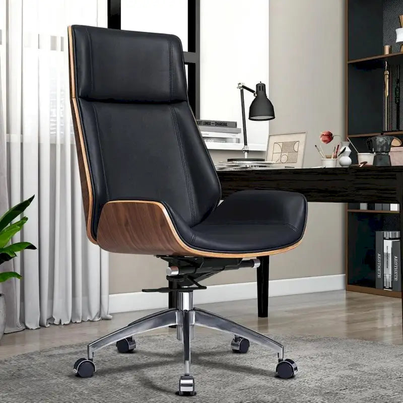 Silla ejecutiva de oficina con respaldo alto y ruedas