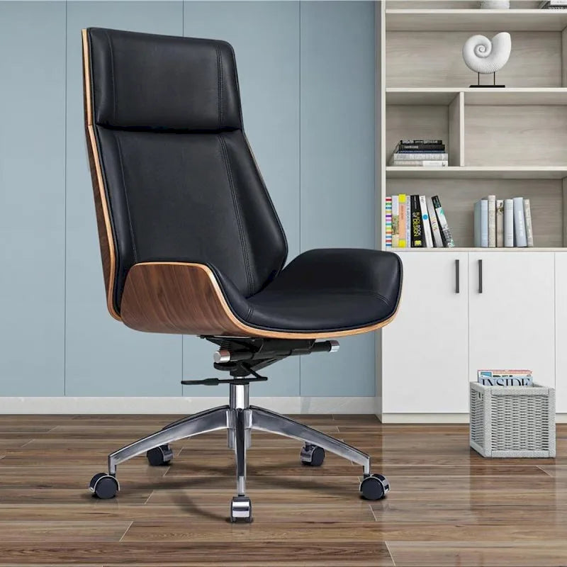 Silla ejecutiva de oficina con respaldo alto y ruedas
